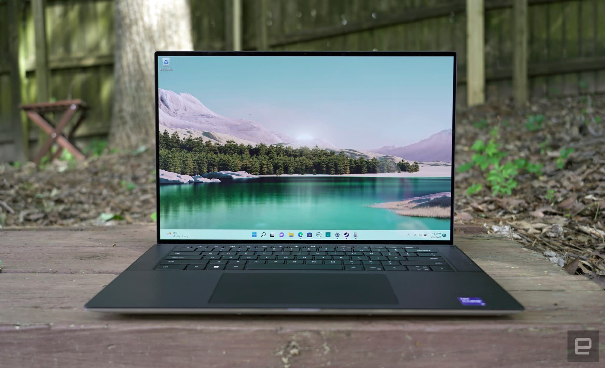 Dell XPS 15 OLED (9520) Review [Complete Buying Guide]